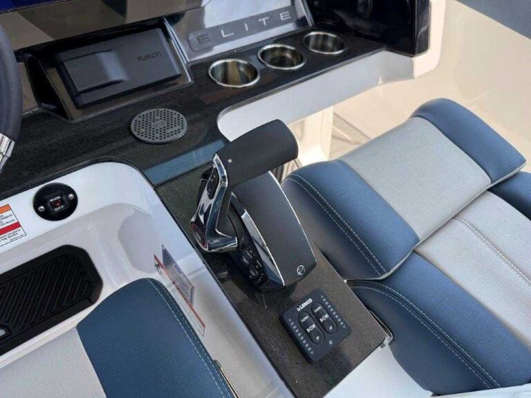 2026 Monterey Elite 27 - Mercury 400 V10!! US-RGFEB182F526 [photo 25]